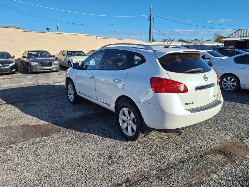 Nissan Rogue  2013