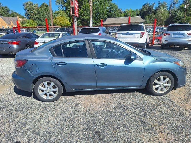 Mazda MAZDA3  2011