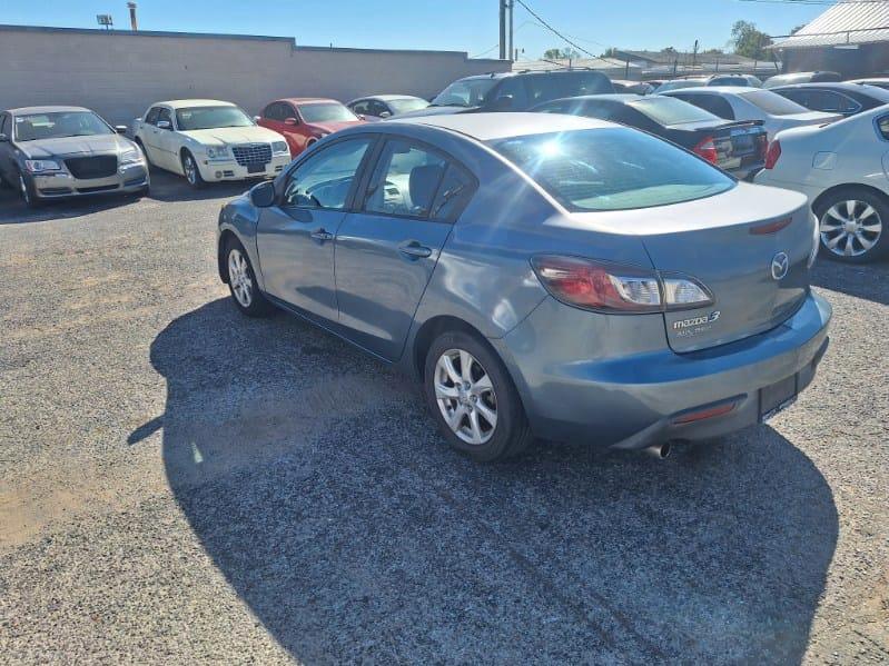 Mazda MAZDA3  2011