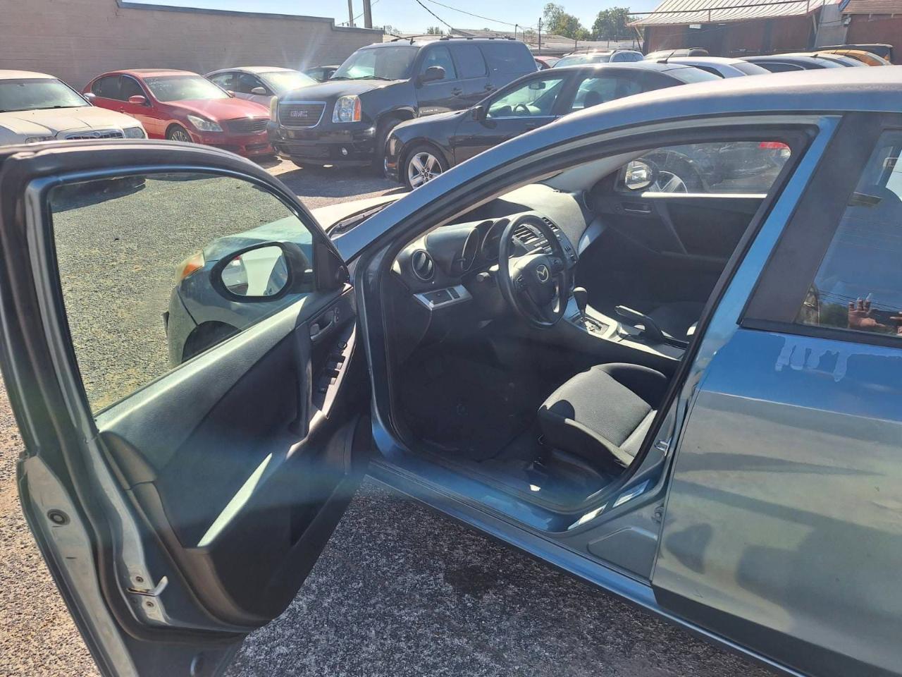 Mazda MAZDA3  2011