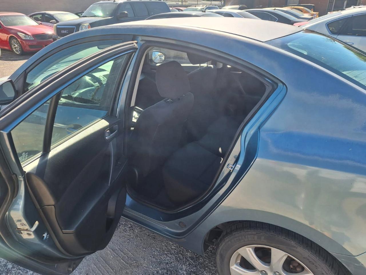 Mazda MAZDA3  2011