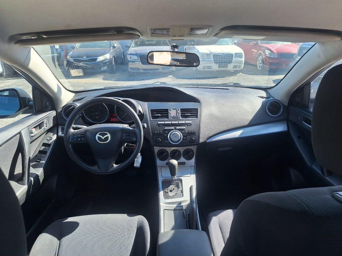 Mazda MAZDA3  2011