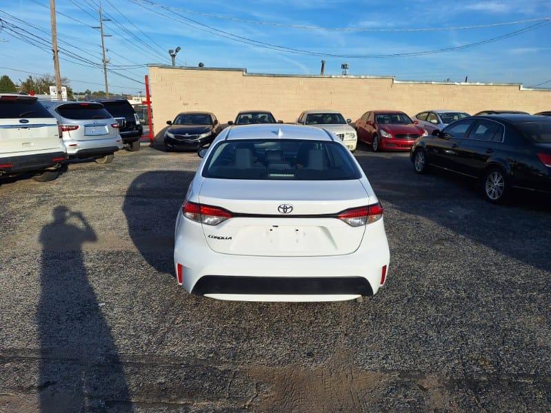 Toyota Corolla LE 2021