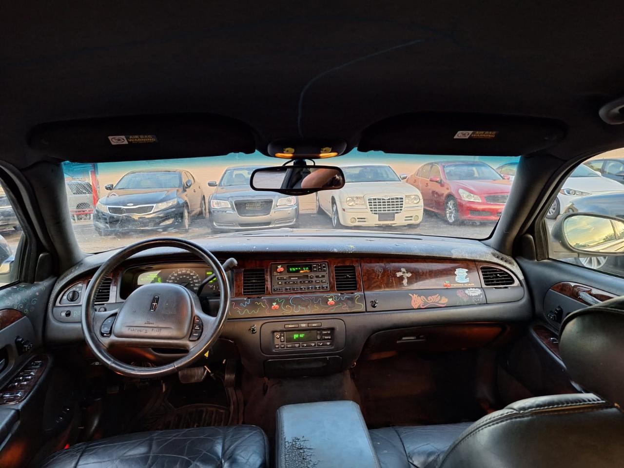 Lincoln Town Car  2001