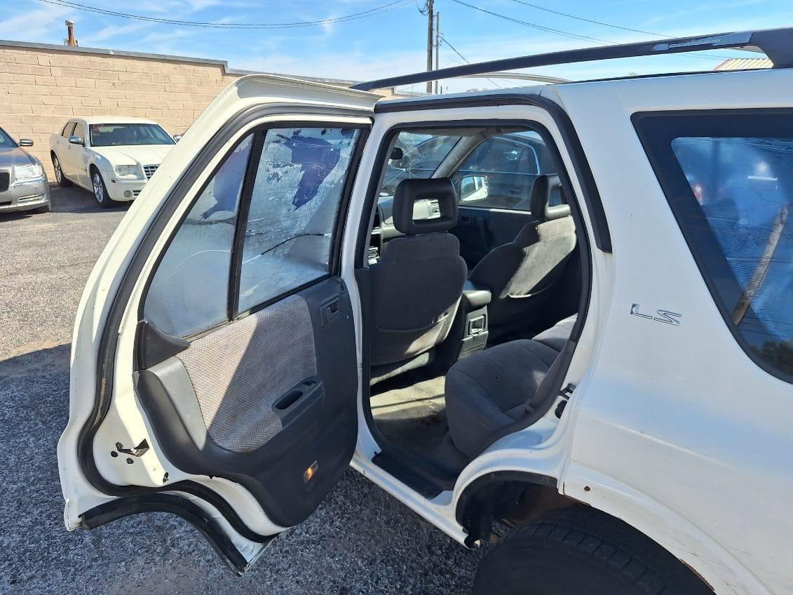 Isuzu Rodeo S 1999