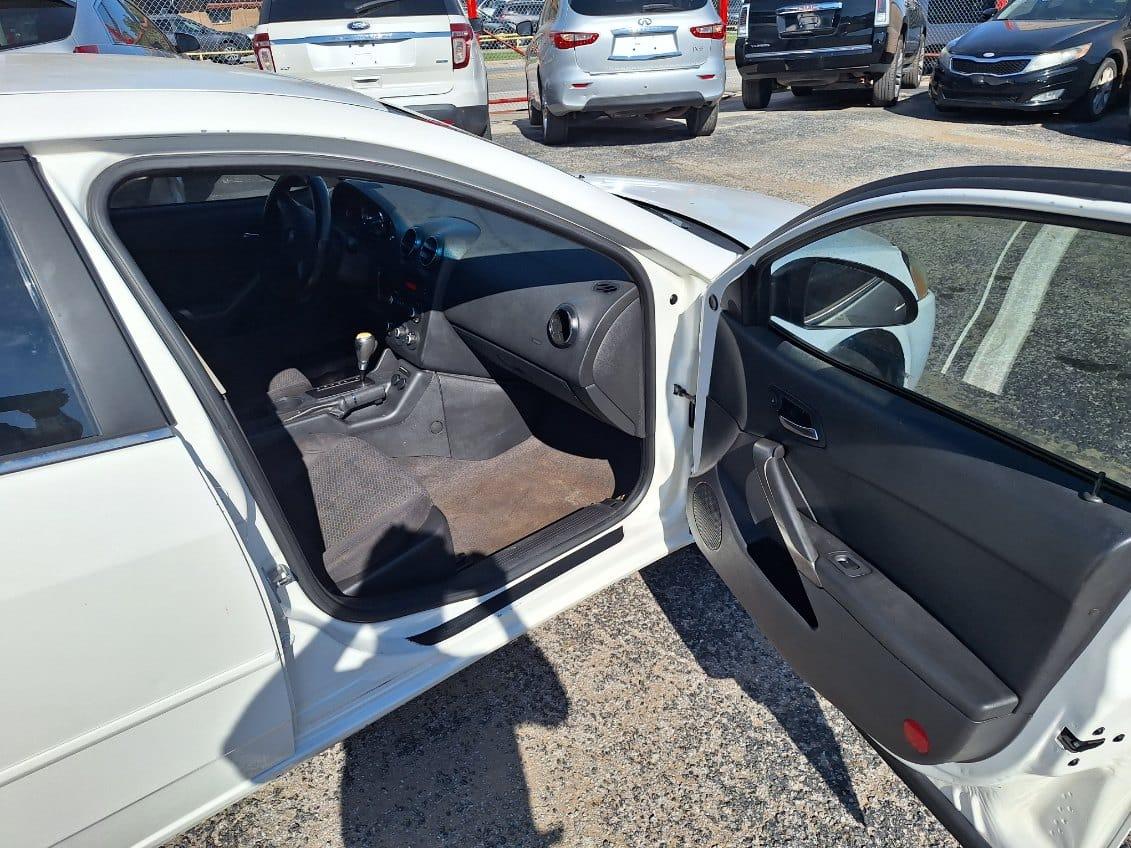 Pontiac G6  2006