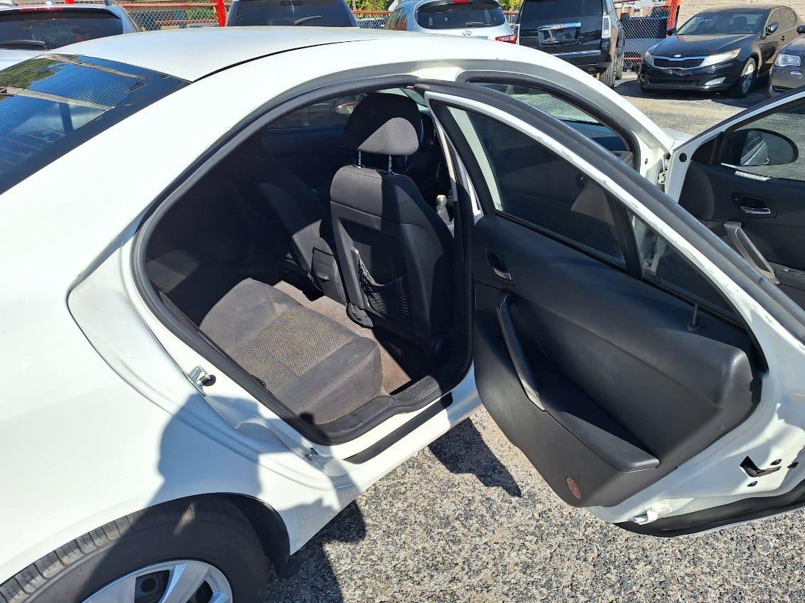 Pontiac G6  2006