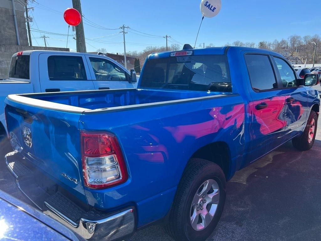 RAM 1500 Tradesman Crew Cab SWB 4WD 2024