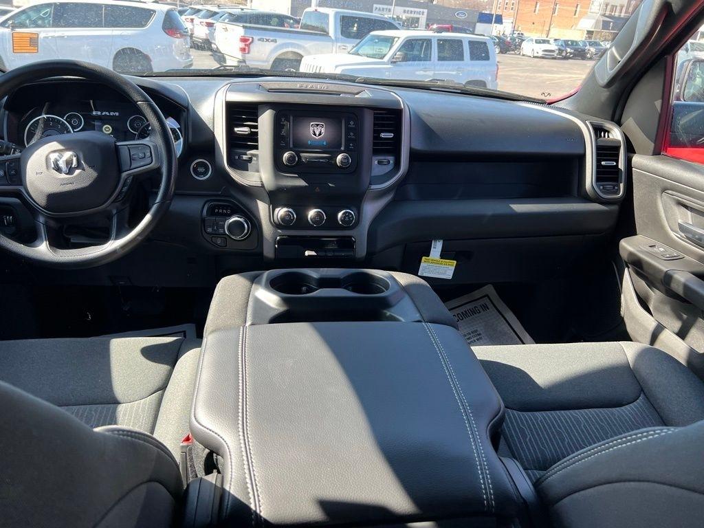 RAM 1500 Tradesman Crew Cab SWB 4WD 2024