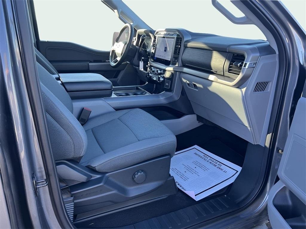 Ford F-150 XLT SuperCrew 4WD 2024