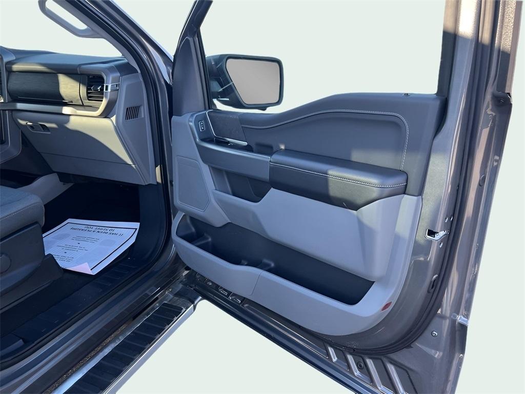 Ford F-150 XLT SuperCrew 4WD 2024