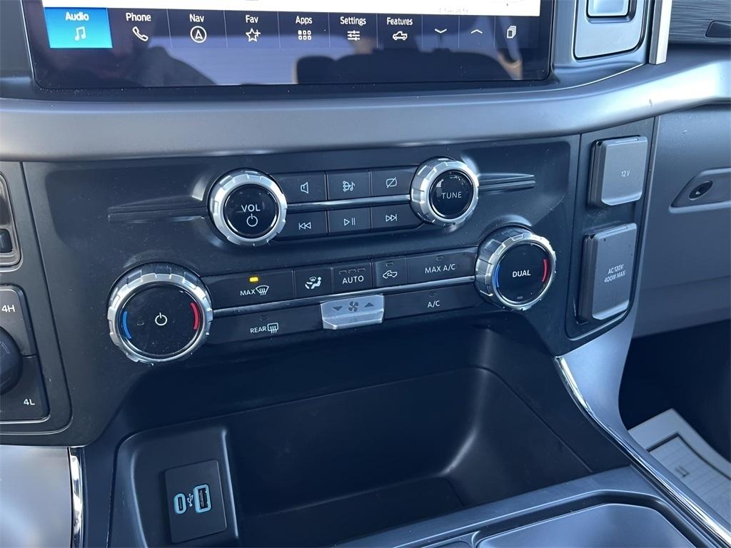 Ford F-150 XLT SuperCrew 4WD 2024