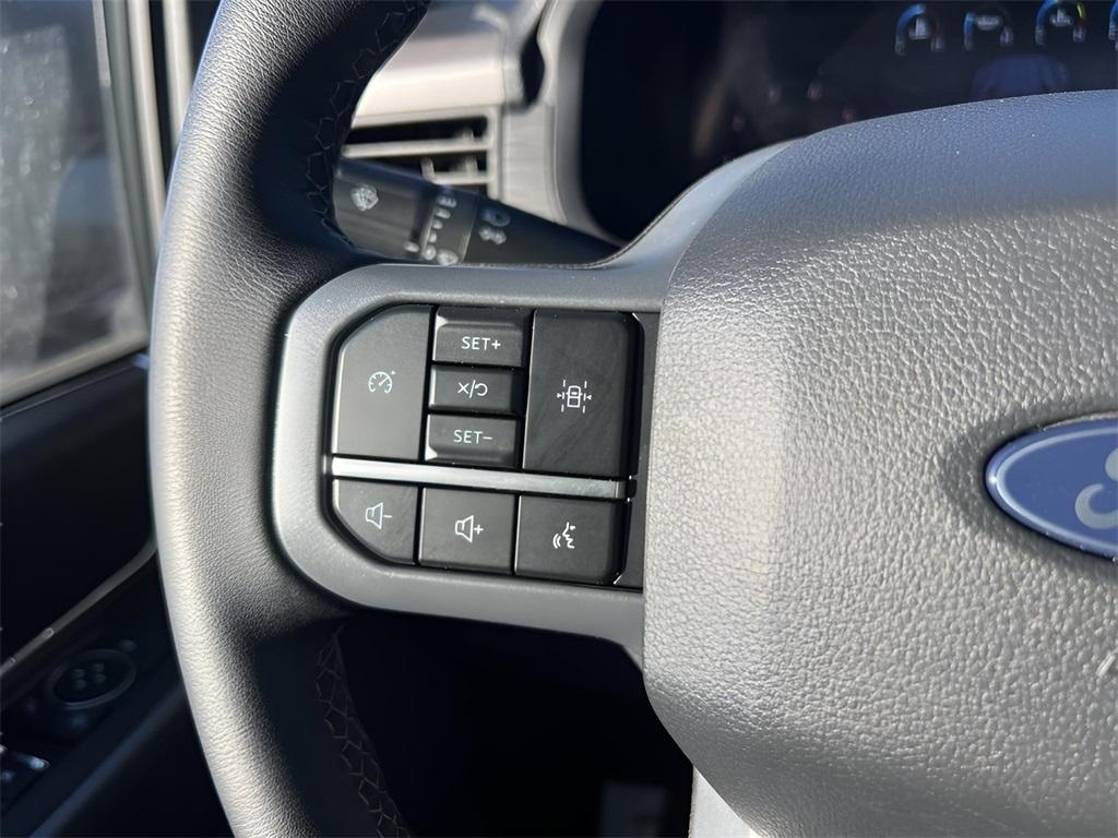 Ford F-150 XLT SuperCrew 4WD 2024