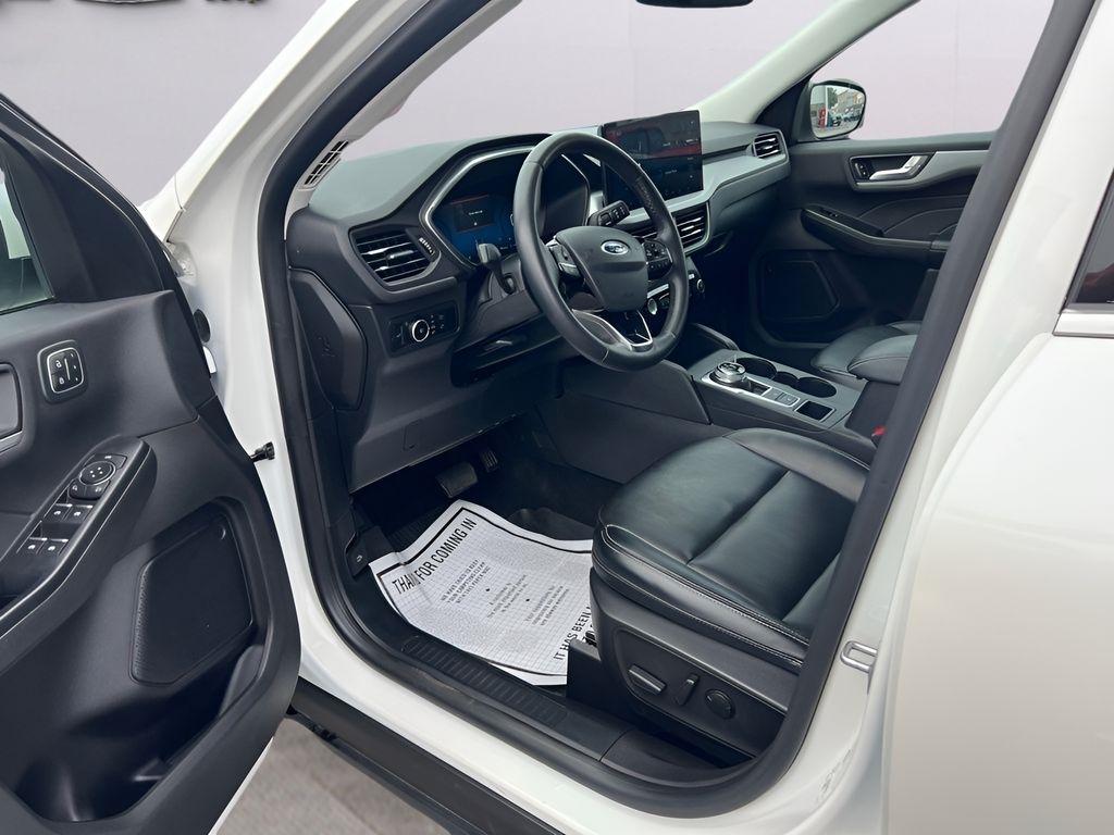 Ford Escape Platinum AWD 2023