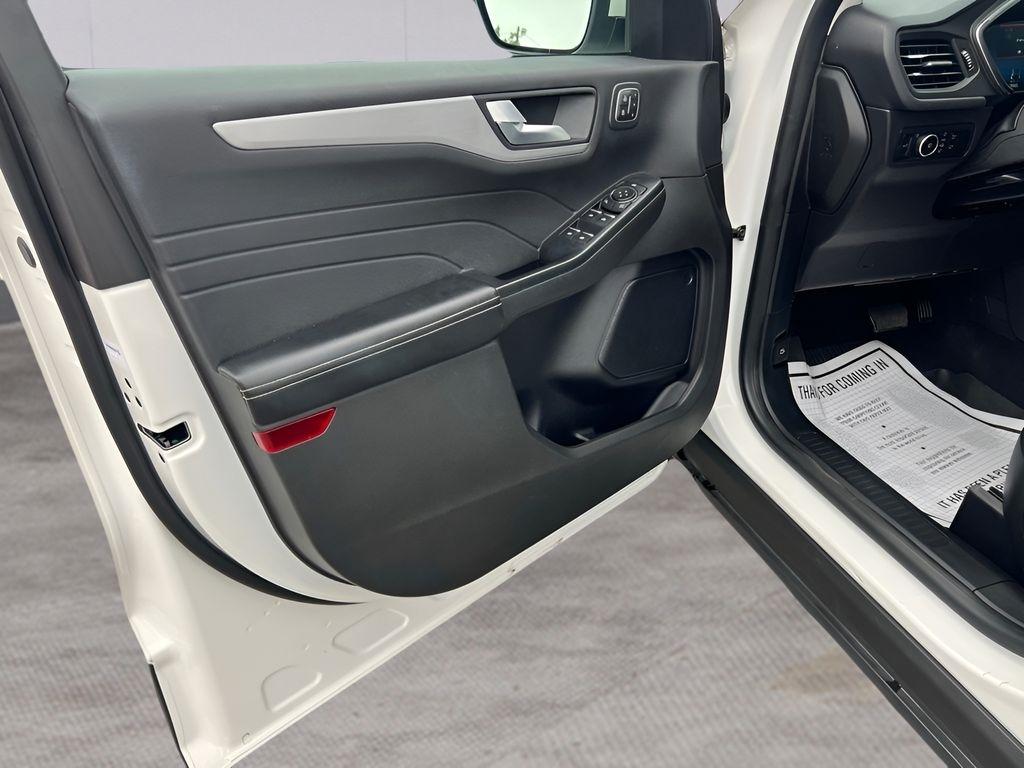 Ford Escape Platinum AWD 2023