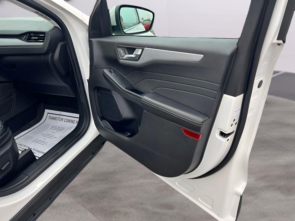 Ford Escape Platinum AWD 2023