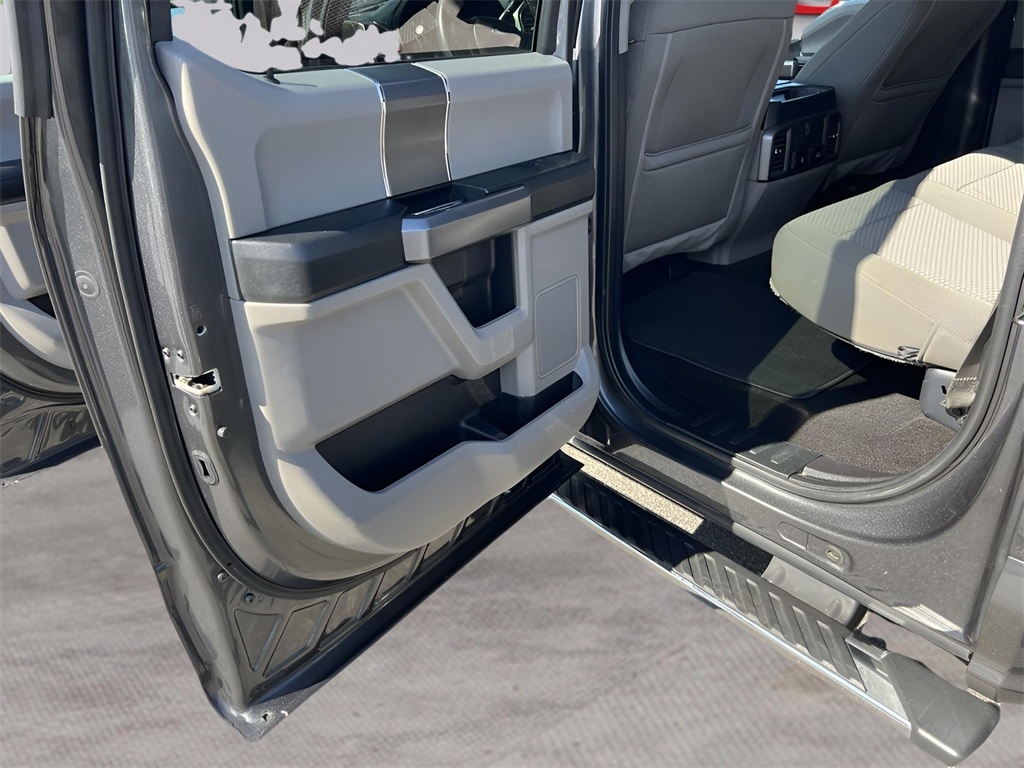 Ford F-150 King-Ranch SuperCrew 5.5-ft. 4WD 2019 Ford F-150 King-Ranch SuperCrew 5.5-ft. 4WD 2019