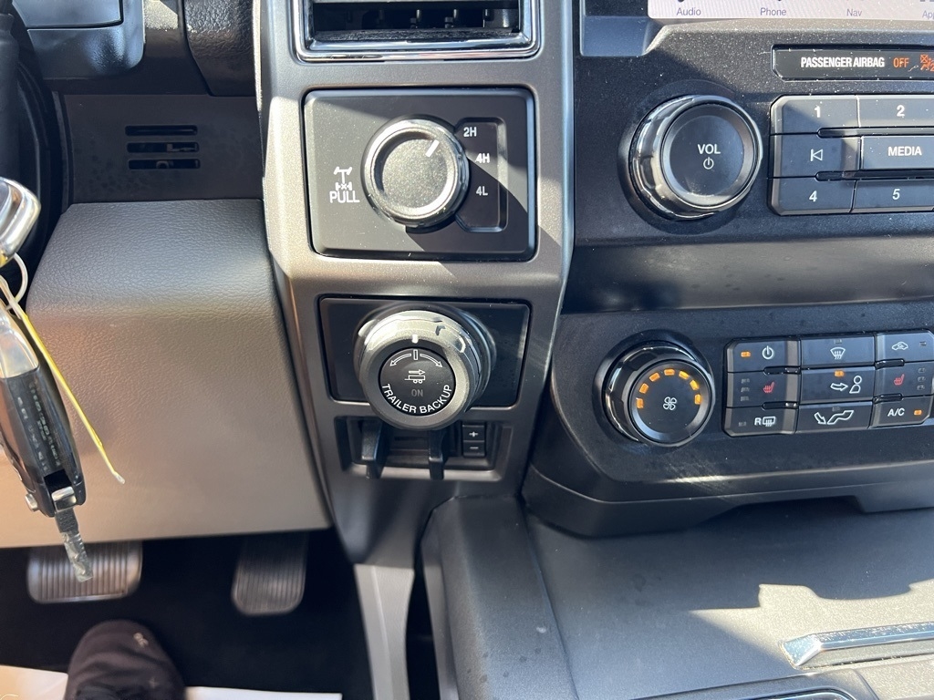 Ford F-150 King-Ranch SuperCrew 5.5-ft. 4WD 2019 Ford F-150 King-Ranch SuperCrew 5.5-ft. 4WD 2019