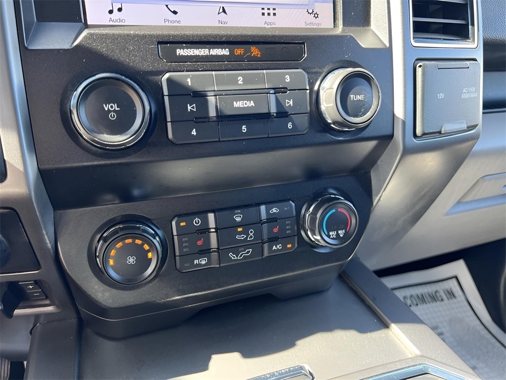 Ford F-150 King-Ranch SuperCrew 5.5-ft. 4WD 2019 Ford F-150 King-Ranch SuperCrew 5.5-ft. 4WD 2019