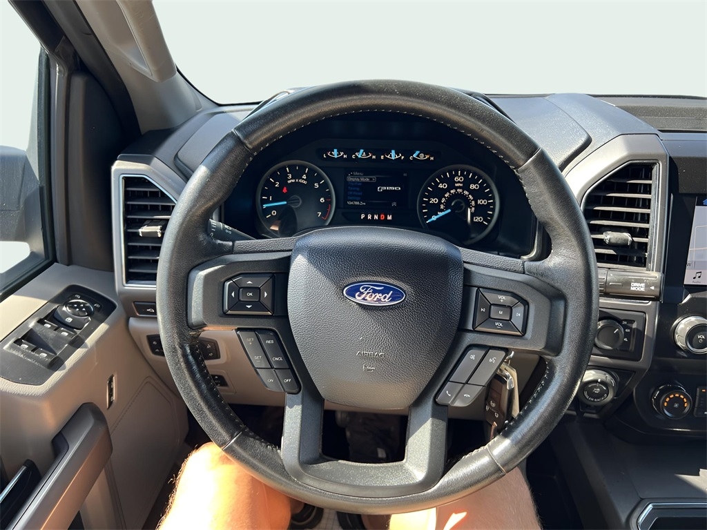 Ford F-150 King-Ranch SuperCrew 5.5-ft. 4WD 2019 Ford F-150 King-Ranch SuperCrew 5.5-ft. 4WD 2019