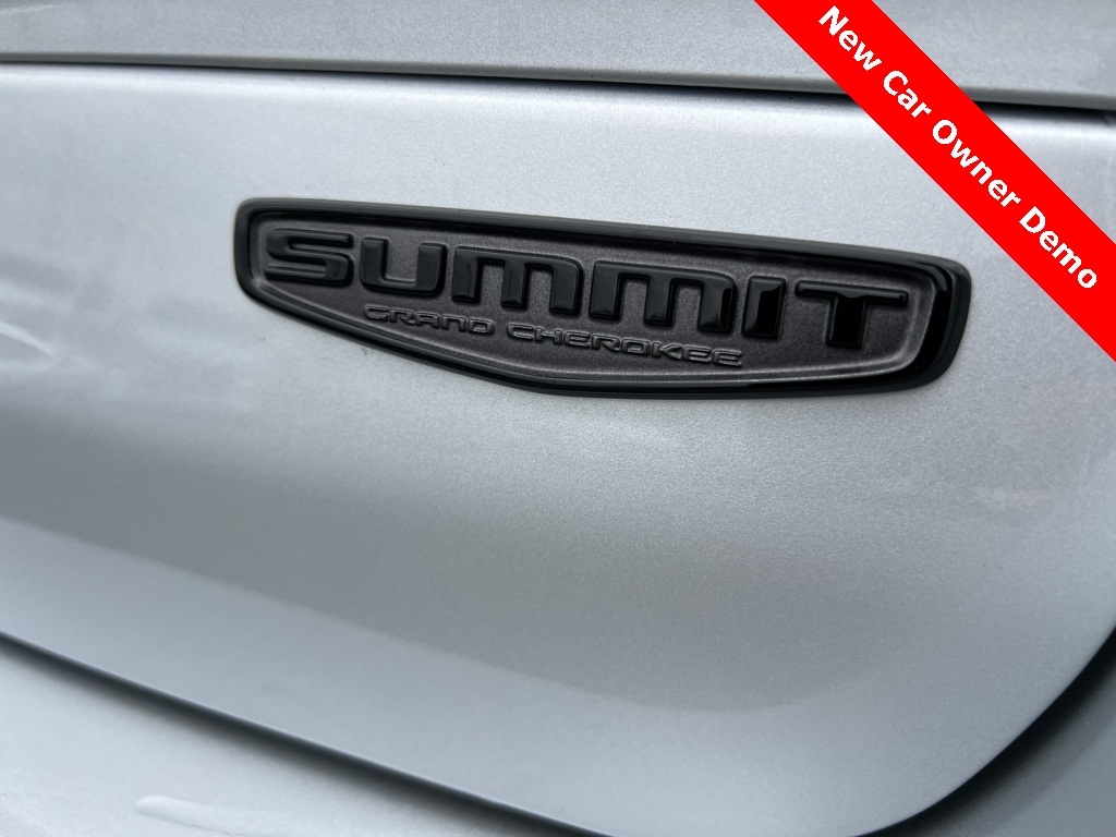 Jeep Grand Cherokee L Summit 4WD 2025