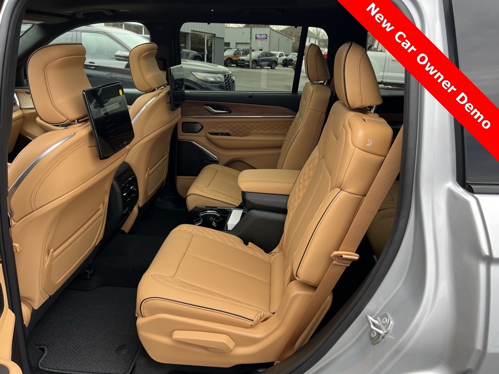 Jeep Grand Cherokee L Summit 4WD 2025