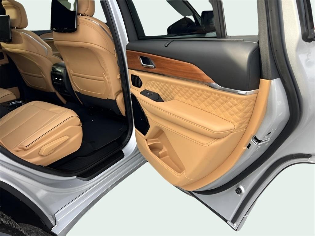 Jeep Grand Cherokee L Summit 4WD 2025