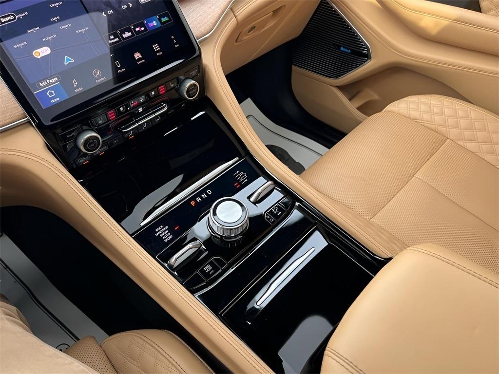 Jeep Grand Cherokee L Summit 4WD 2025