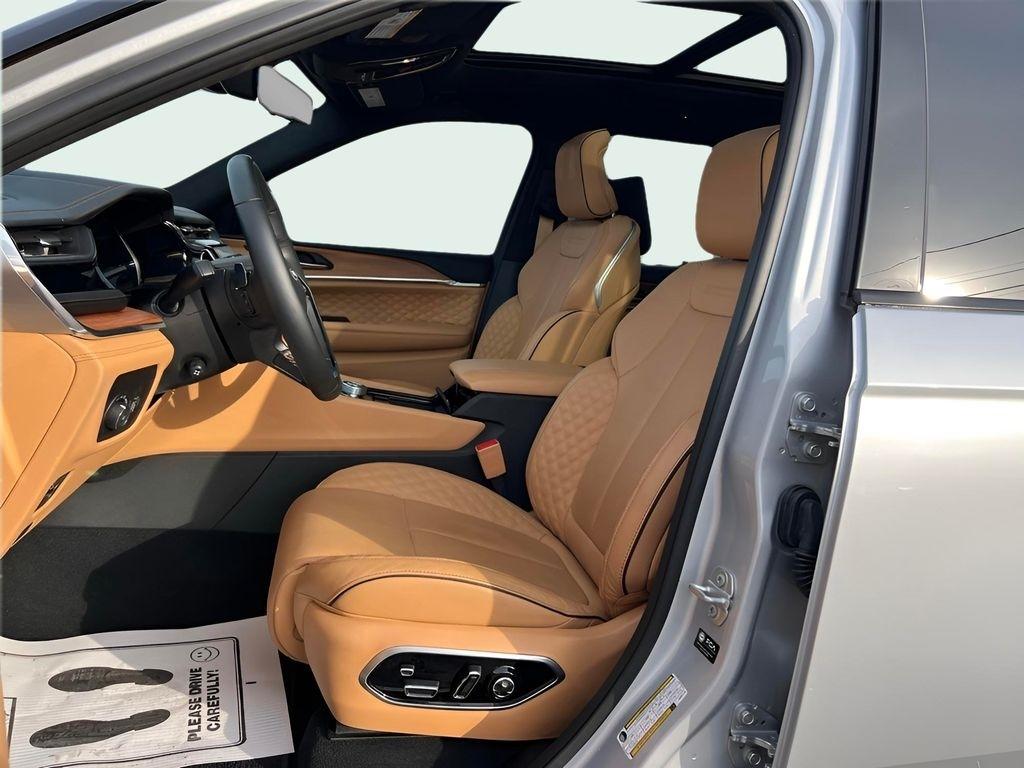 Jeep Grand Cherokee L Summit 4WD 2025