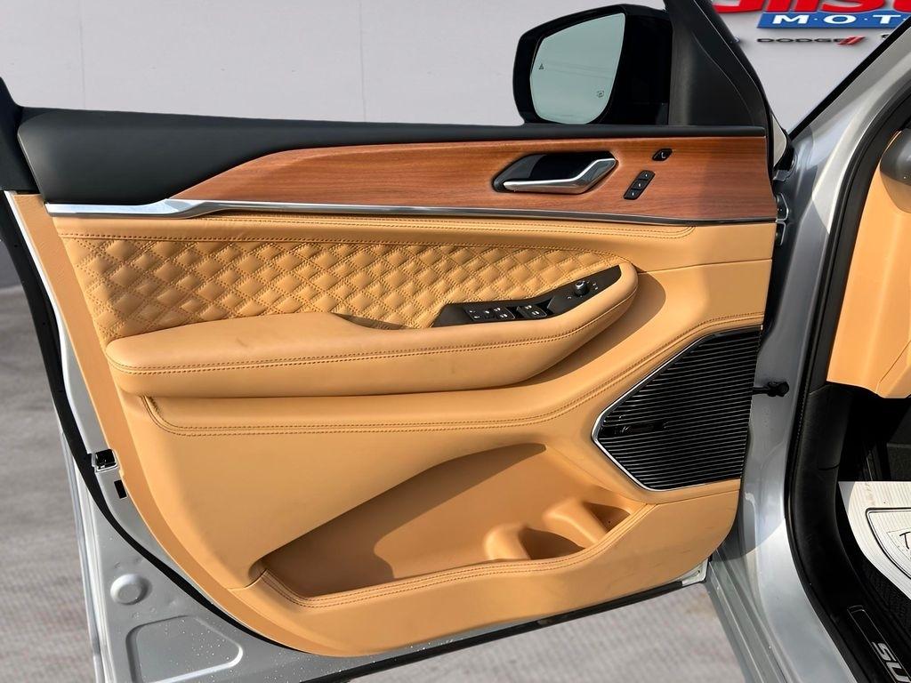 Jeep Grand Cherokee L Summit 4WD 2025