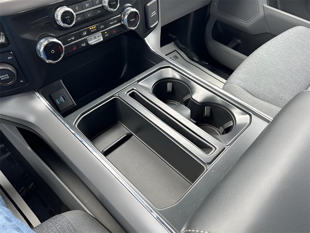 Ford F-150 XLT SuperCrew 4WD 2024