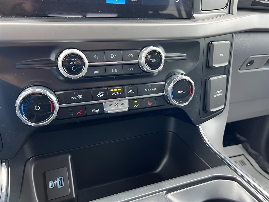 Ford F-150 XLT SuperCrew 4WD 2024