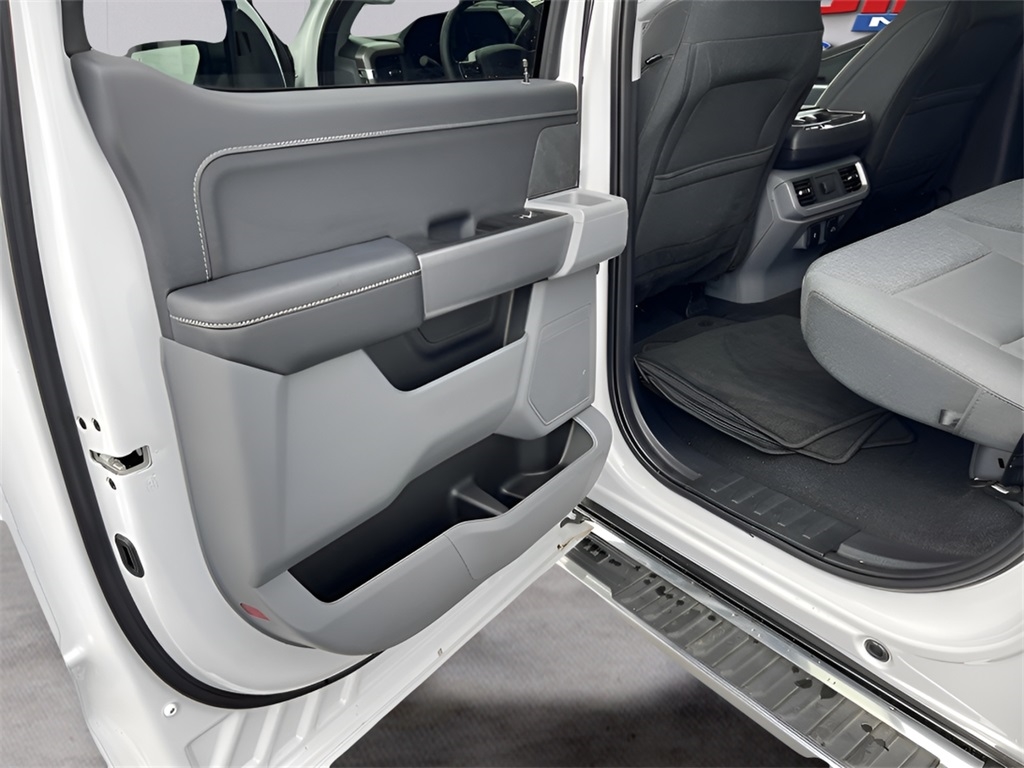 Ford F-150 XLT SuperCrew 4WD 2024