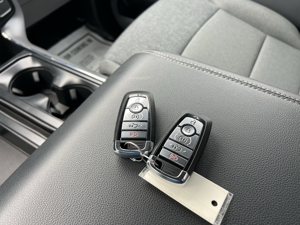 Ford F-150 XLT SuperCrew 4WD 2024