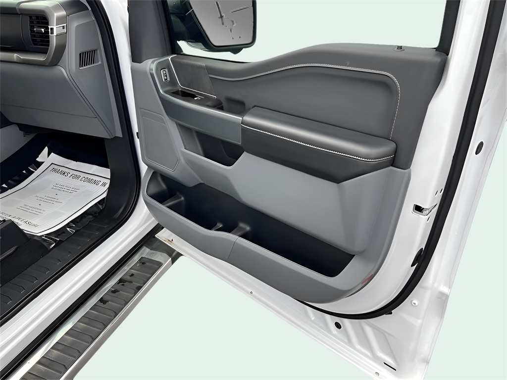 Ford F-150 XLT SuperCrew 4WD 2024