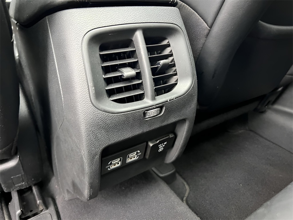 Jeep Cherokee Latitude Lux 4WD 2023 Jeep Cherokee Latitude Lux 4WD 2023