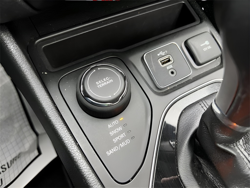 Jeep Cherokee Latitude Lux 4WD 2023