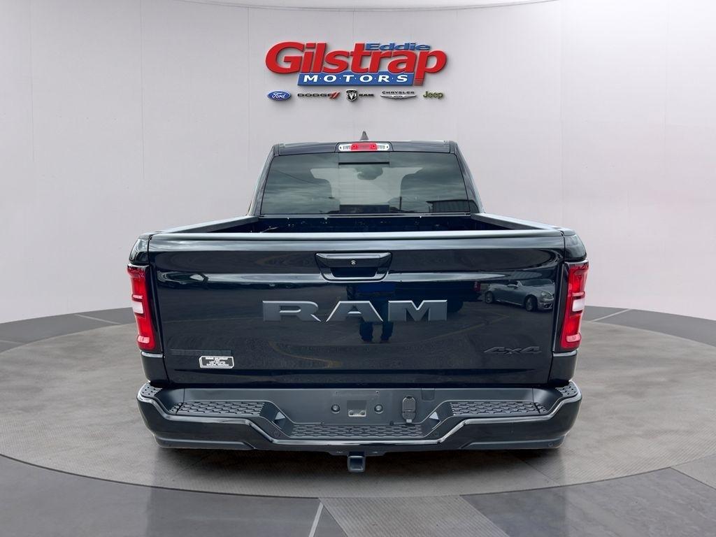 RAM 1500 Big Horn Crew Cab SWB 4WD 2025