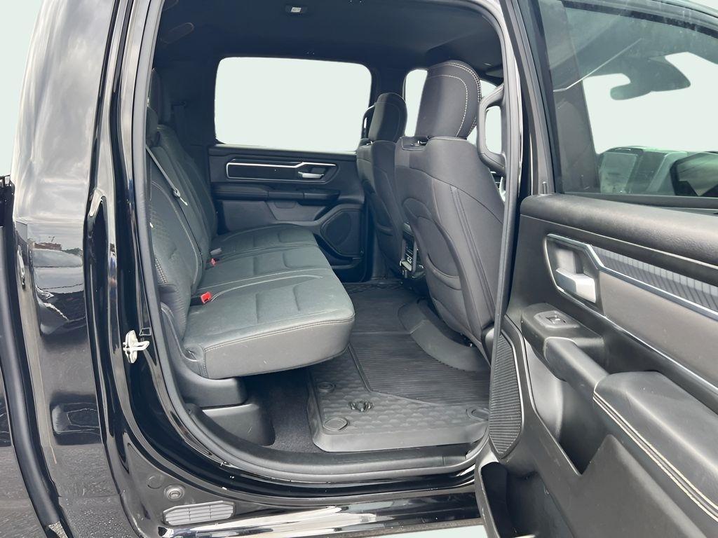 RAM 1500 Big Horn Crew Cab SWB 4WD 2025