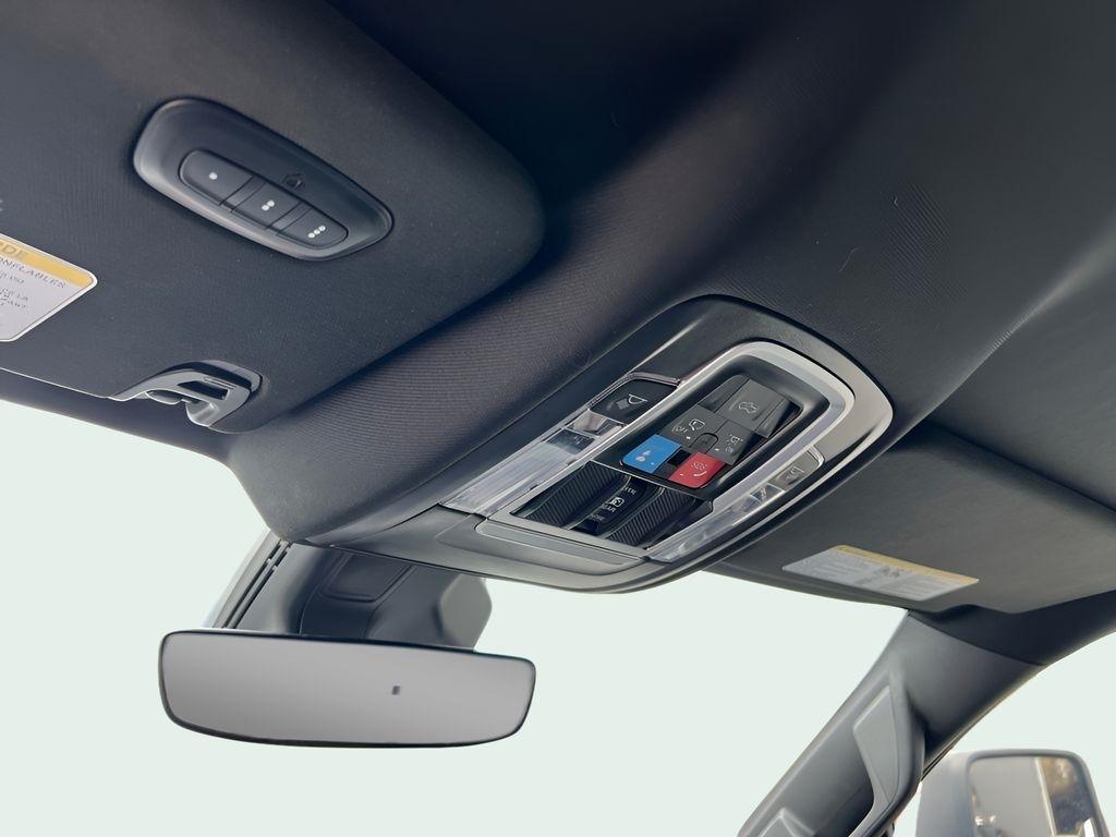 RAM 1500 Big Horn Crew Cab SWB 4WD 2025
