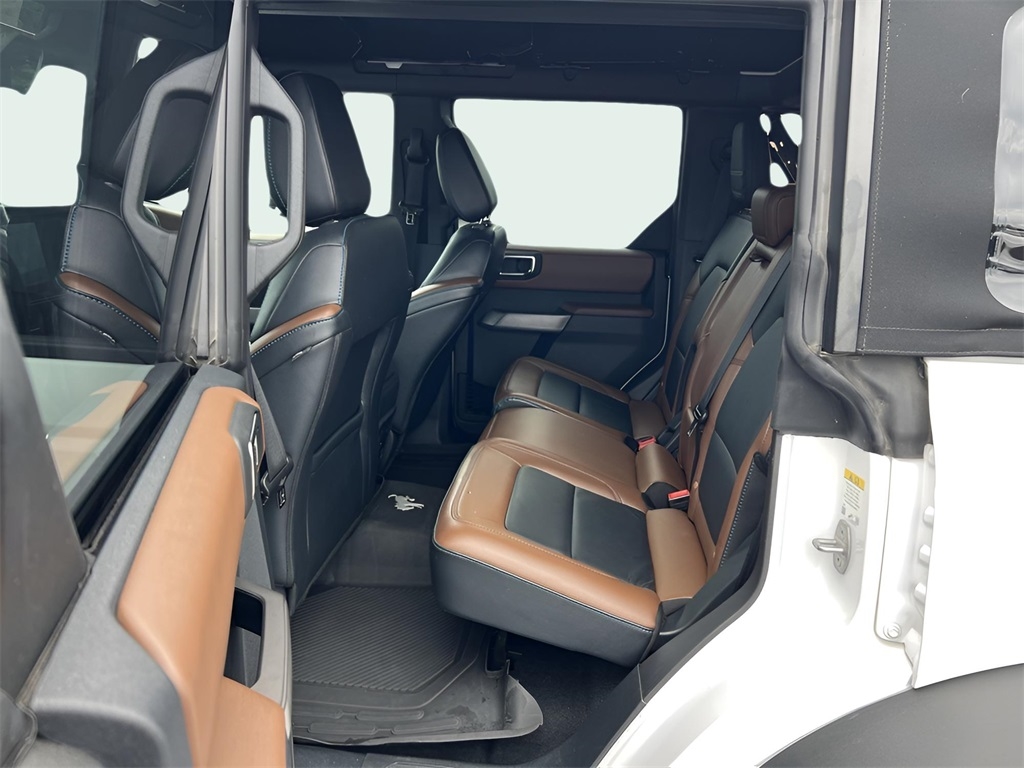 Ford Bronco Outer Banks 4-Door w/Advanced 2022 Ford Bronco Outer Banks 4-Door w/Advanced 2022