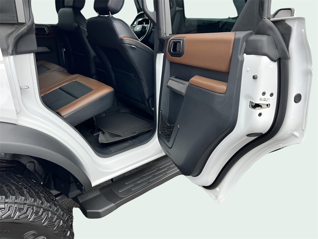 Ford Bronco Outer Banks 4-Door w/Advanced 2022 Ford Bronco Outer Banks 4-Door w/Advanced 2022