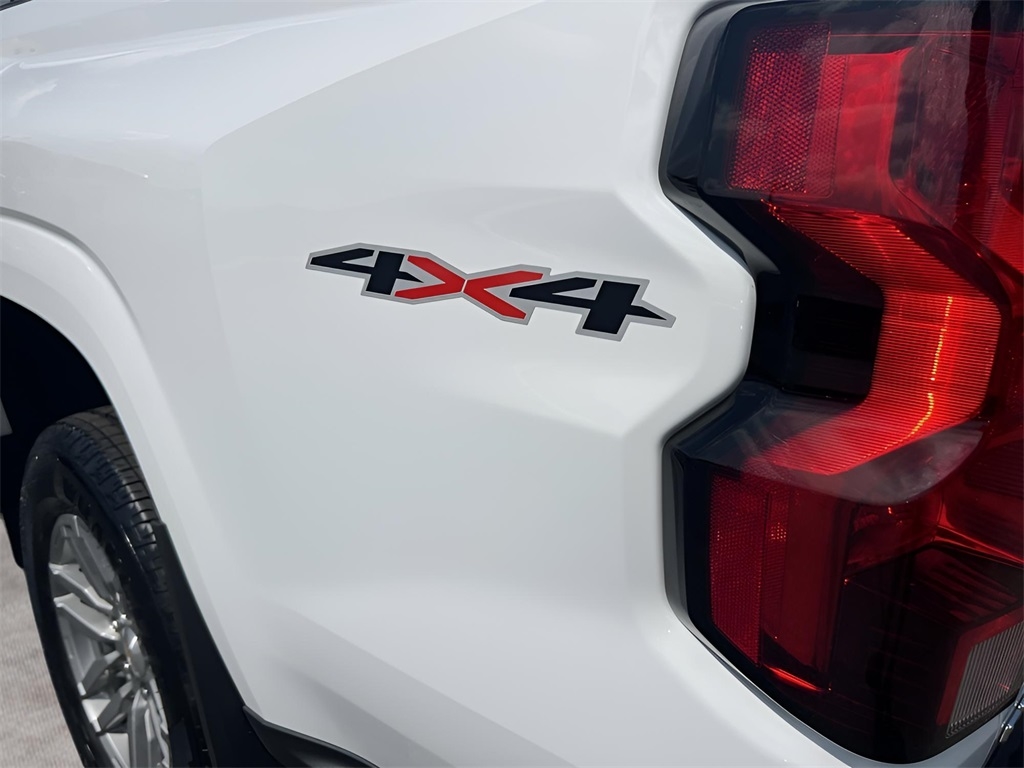 Chevrolet Colorado LT Crew Cab 4WD 2024