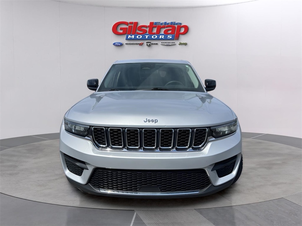 Jeep Grand Cherokee Laredo 4WD 2023