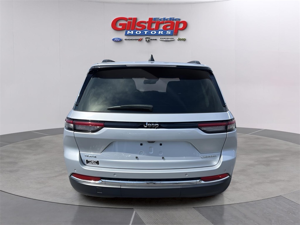 Jeep Grand Cherokee Laredo 4WD 2023