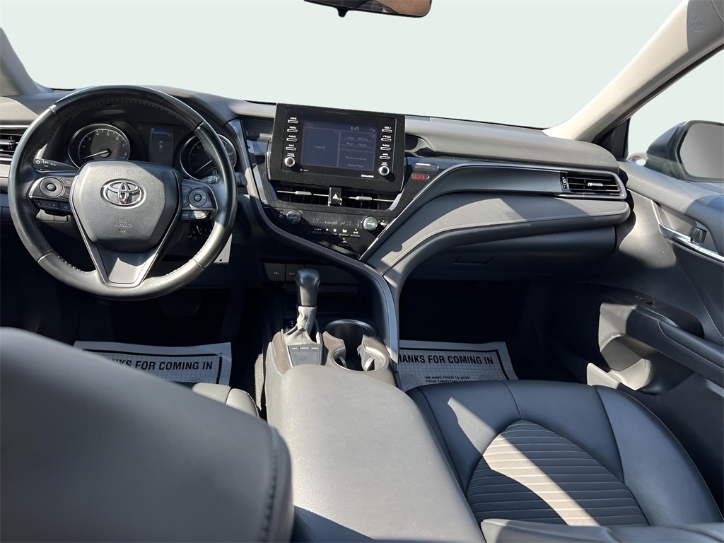Toyota Camry SE 2023