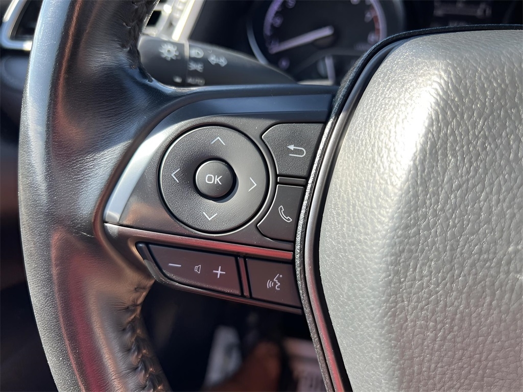 Toyota Camry SE 2023