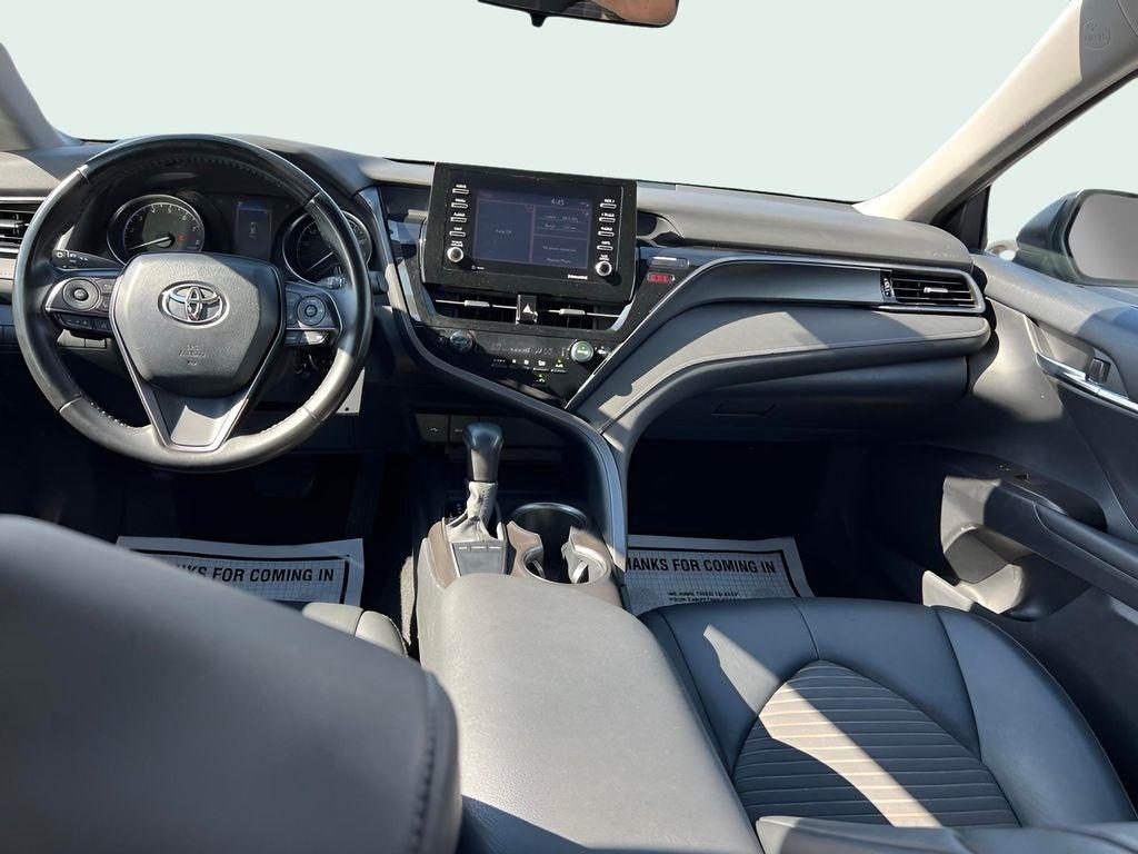 Toyota Camry SE 2023