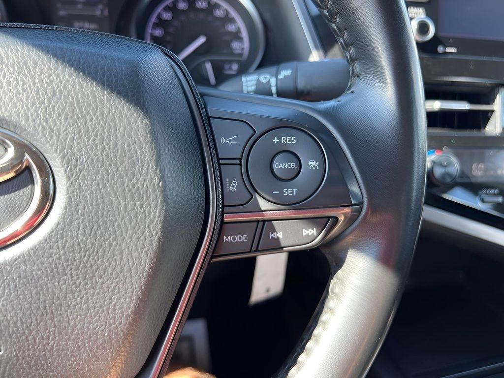 Toyota Camry SE 2023