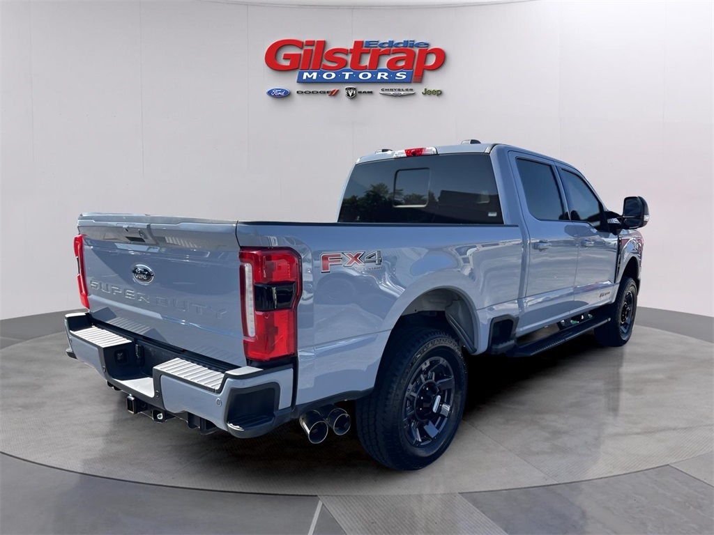 Ford F-250 SD Lariat Crew Cab 4WD 2024